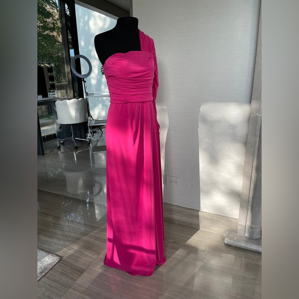 Monique Lhuillier Gown